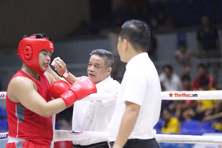 Nguyen Van Duong jokes with super heavy battle fighters in the national boxing tournament - Photo 4