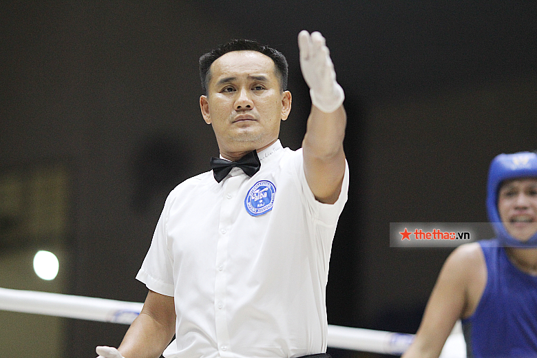 Hanoi coach Nam threw a bottle of water at the referee in the young boxing tournament - Photo 8