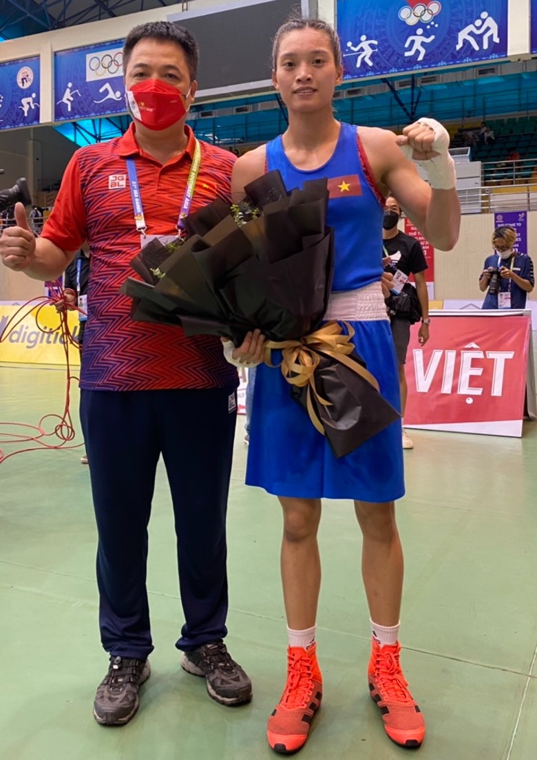 Nguyen Thi Tam brought back the first gold medal for Boxing Vietnam at SEA Games 31 - Photo 4