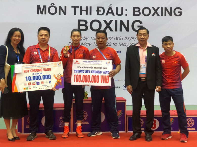 Nguyen Thi Tam brought back the first gold medal for Boxing Vietnam at SEA Games 31 - Photo 5