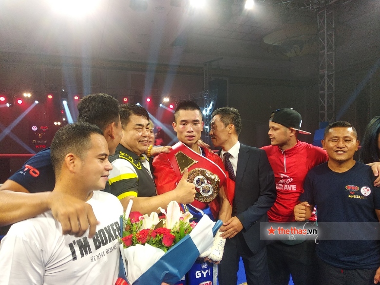 Dinh Hong Quan won the IBF ASIA belt, Vietnam has 1 more boxing champion - Photo 5