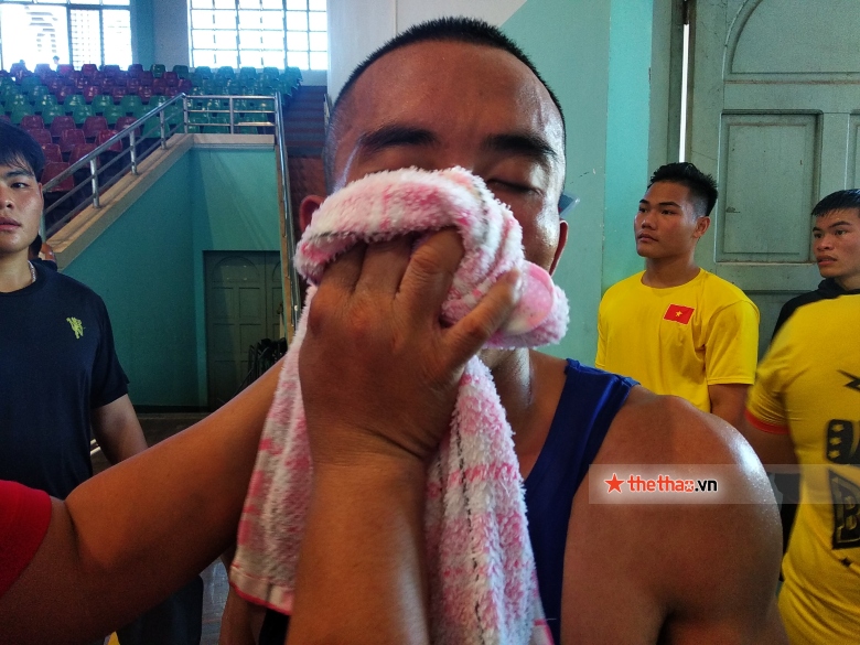 Vinh 'Tyson' won the dramatic reverse at the opening day of the National Boxing Championship - Photo 15
