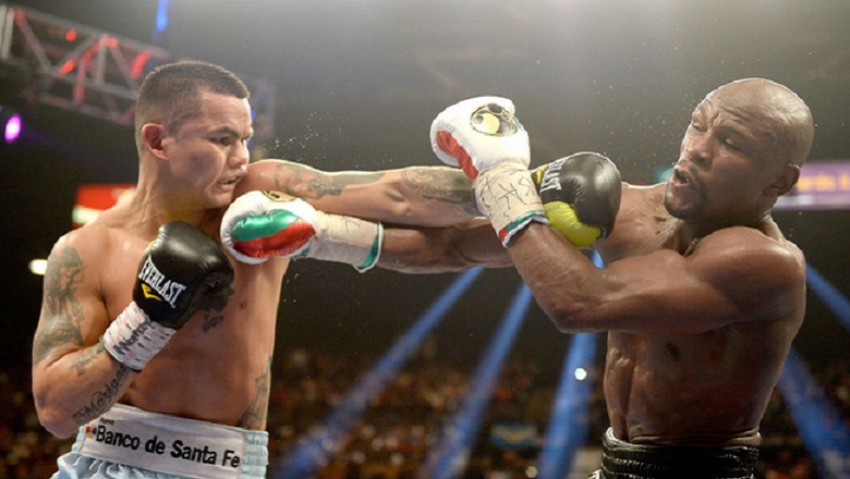 3 times Floyd Mayweather almost lost the record of winning 50-0 - Photo 4