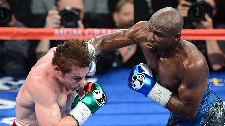 Canelo Alvarez: Floyd Mayweather at the age of 31? Carrying sandals for Canelo 31! - Photo 2