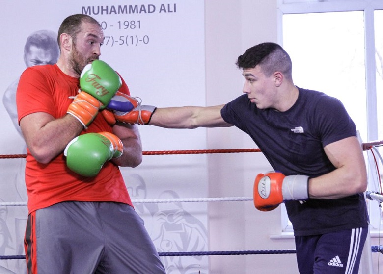 Tyson Fury threatens to be from his brother's face if he fails to Jake Paul - Photo 1