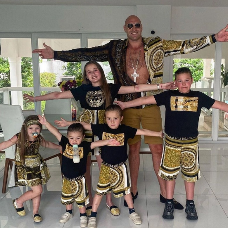 Who is Tyson Fury? Biography and unknown things about the boxing champion Tyson Fury - Photo 3