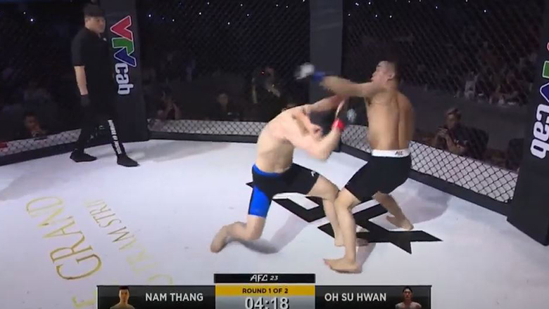 AFC 23: Vietnamese boxers injured, lost after 45 seconds of competition - Photo 1