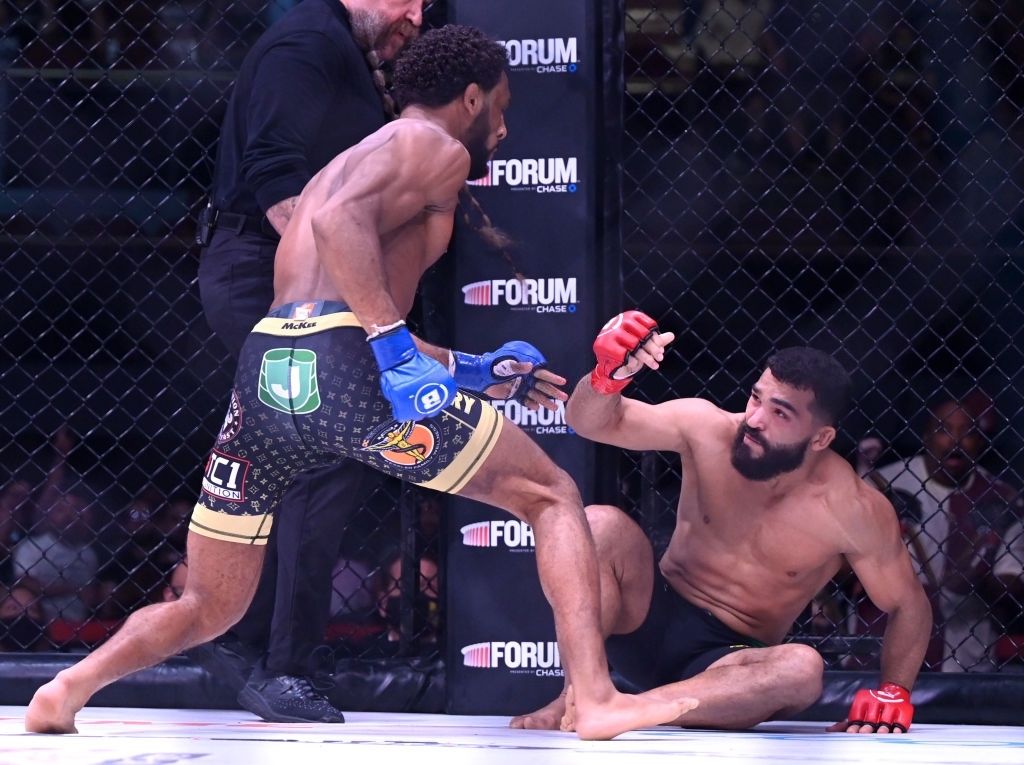 Aj Mckee defeated the champion of Patrício 'Pitbull', took a reward of $ 1 million home - Photo 1