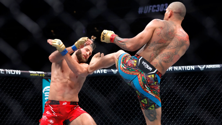 Alex Pereira lowered Prochazka, holding UFC Light Heavyweight - Photo 2