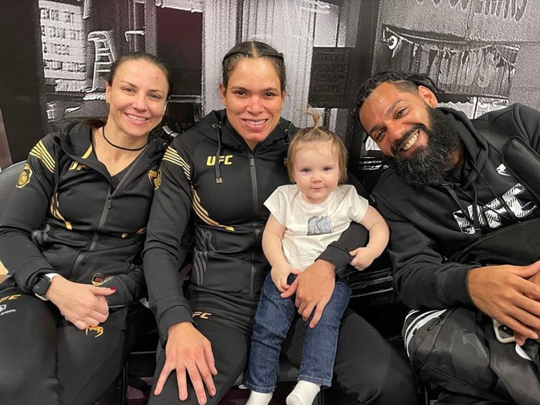 Amanda Nunes after being deposed by Julianna Pena: Life is still drifting! - Photo 1