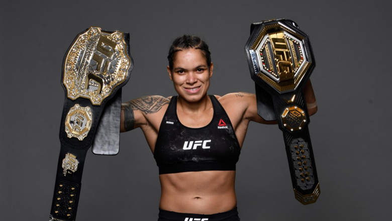 Amanda Nunes is nominated for the best MMA boxer award - Photo 1