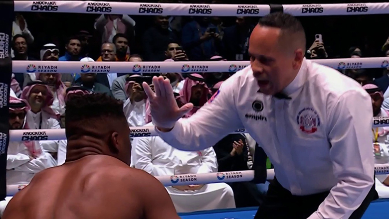 Anthony Joshua Ha Knock Out Francis Ngannou in the second half - Photo 1