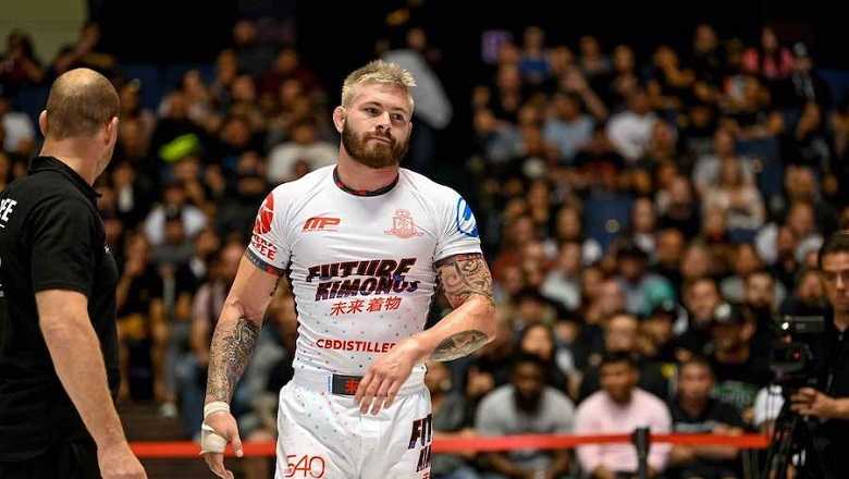 BJJ Ryan Gordon still does not know when to play MMA - Photo 1