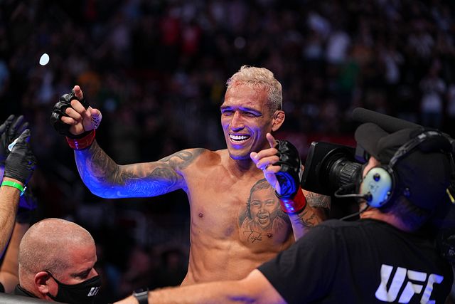 Charles Oliveira declared himself more comprehensive Dustin Poirier in all aspects - Photo 1