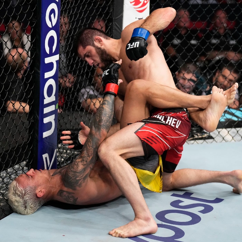 Charles Oliveira hopes to rematch Islam Makhachev at the end of 2023 - Photo 2