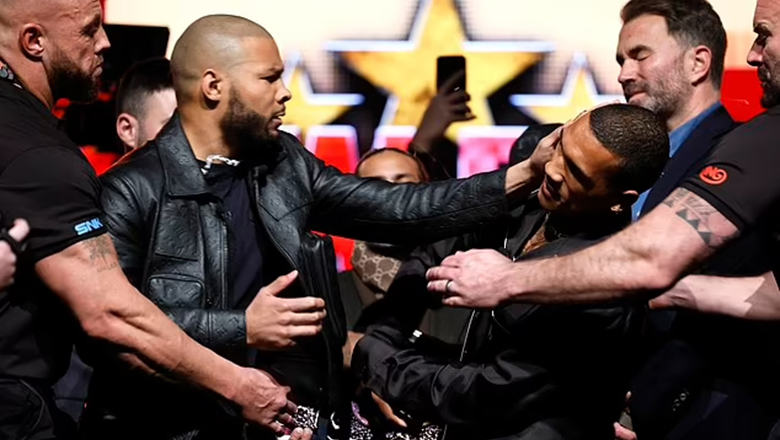 Chris Eubank Jr beat the egg in Conor Benn's face before the great battle - Photo 1