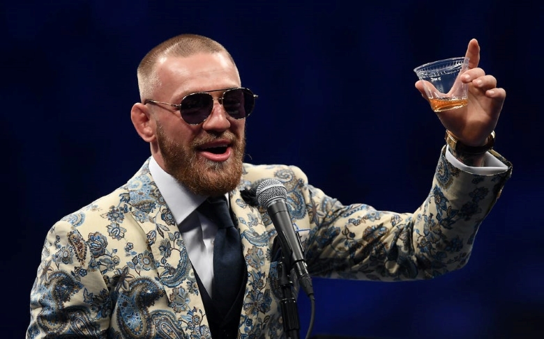Conor McGregor bought the bar where he beat strangers and forbid him to return to the shop - Photo 1