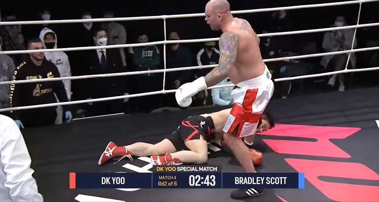 DK Yoo plays against Bradley Scott due to herniated disc - Photo 2