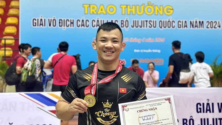 Dao Hong Son won the Jujitsu Gold Medal at the country even for only 1 match - Photo 1