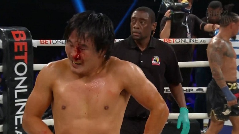 Dat Nguyen lost to Luis Palomino, the audience was angry with the transcript - Photo 1