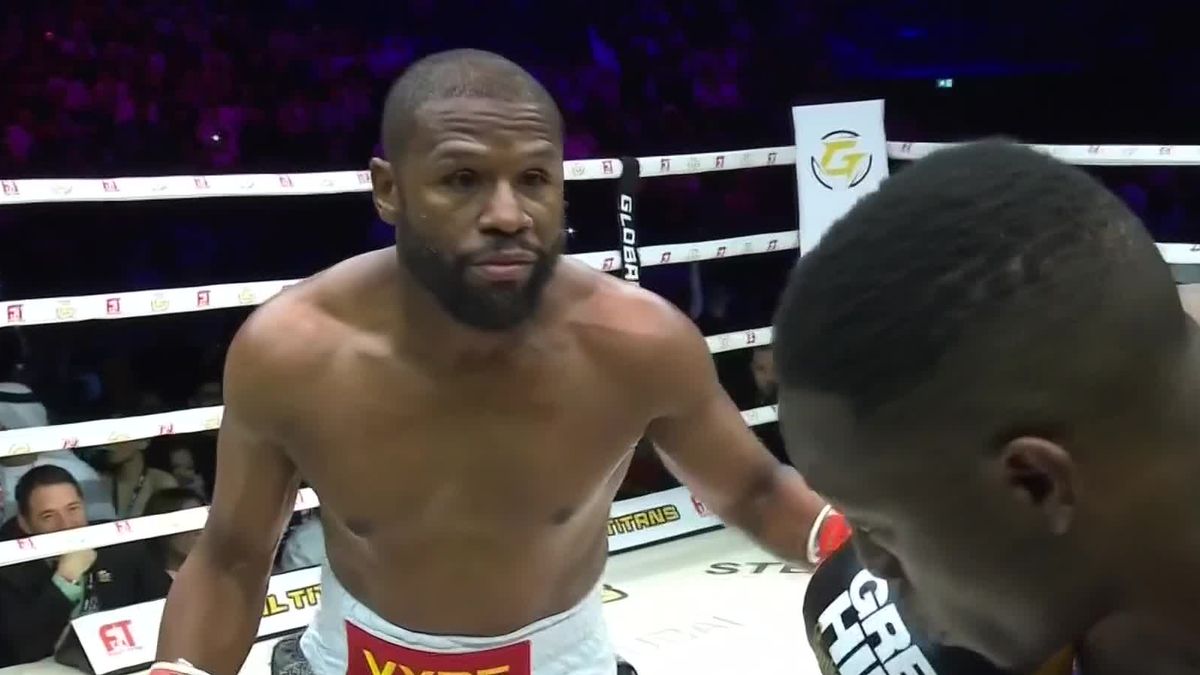 Deji wants Thuong Dai to fight Pacquiao after Mayweather - Photo 2