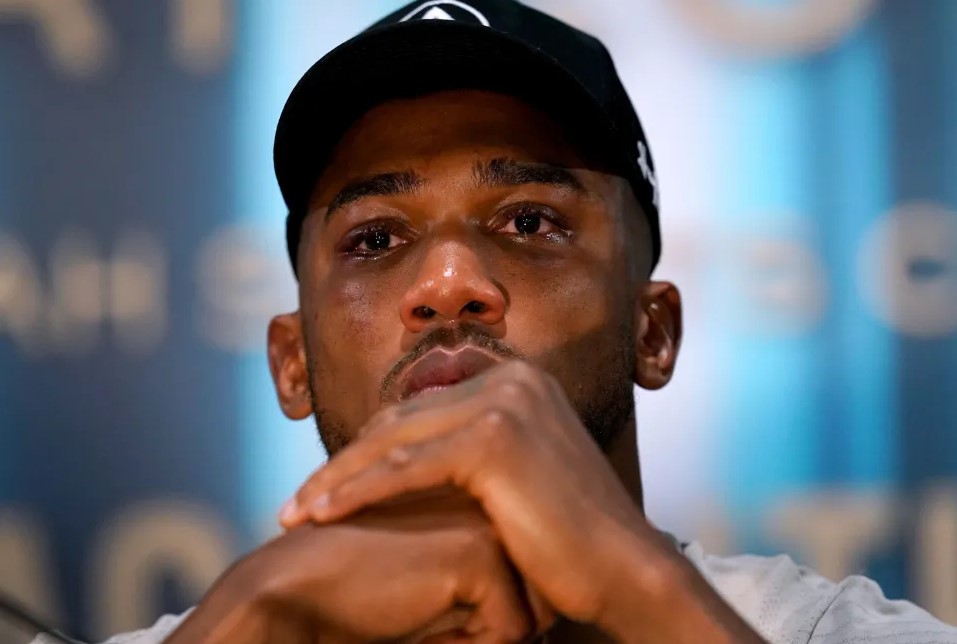 Deontay Wilder challenges Anthony Joshua on the 'motherland' Africa - Photo 2