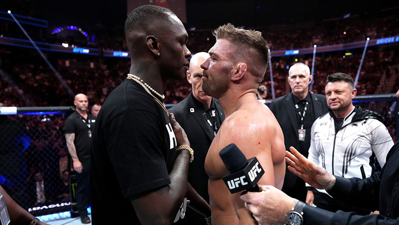 Dricus du Plessis protects the UFC championship against Israel Adesanya - Photo 1