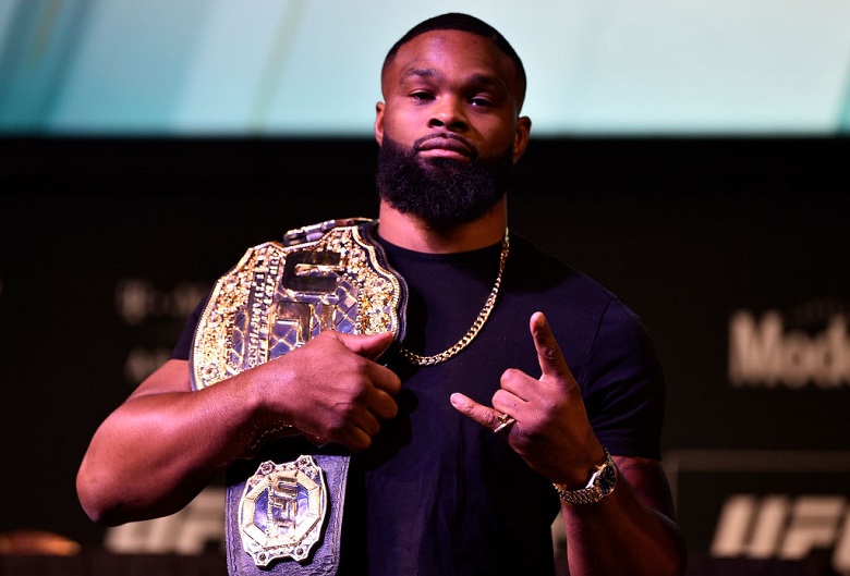 Former King UFC Tyron Woodley Sexy in the MV of Vietnamese singer - Photo 1