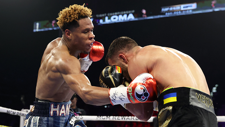Haney defeated Lomachenko, successfully defended 4 professional boxing belts - Photo 2