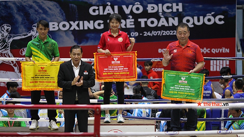 Hanoi won 3 flags at the whole group of young boxing championships nationwide 2022 - Photo 1