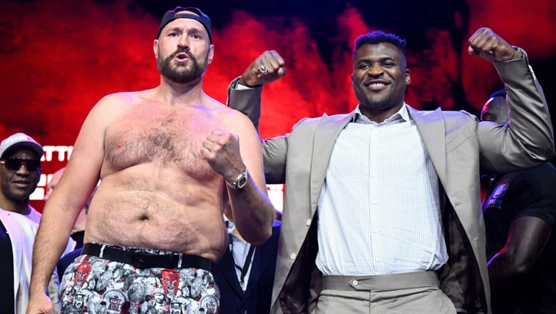 How is Tyson Fury's performance before the classic boxing match with Francis Ngannou? - Photo 1