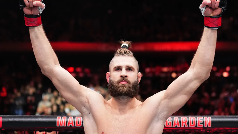 Jiri Prochazka wants to win early at UFC 300 to win the right to compete - Photo 1