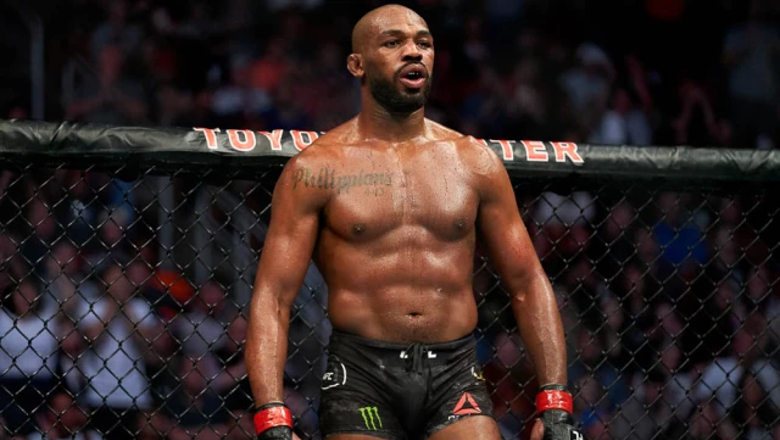 Jon Jones continues to 'drown' Ciryl Gane before the decision - Photo 1