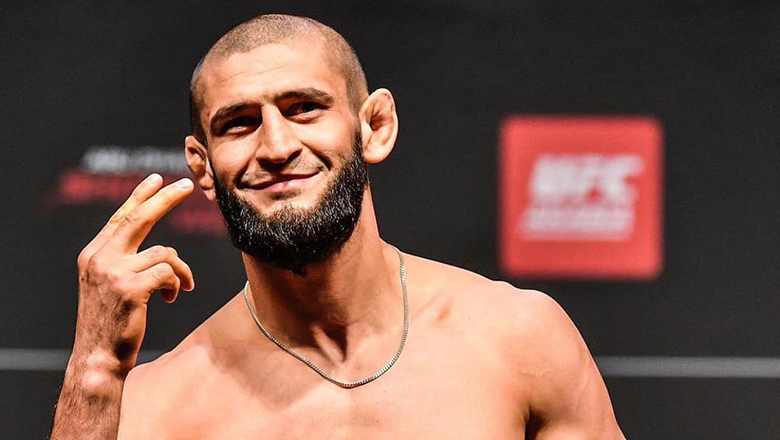 Khamzat Chimaev canceled the match against Robert Whittaker because of food poisoning - Photo 1