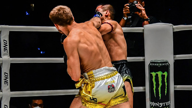 Legend of Nong -O Losing to British boxers, Losing the One Championship - Photo 2
