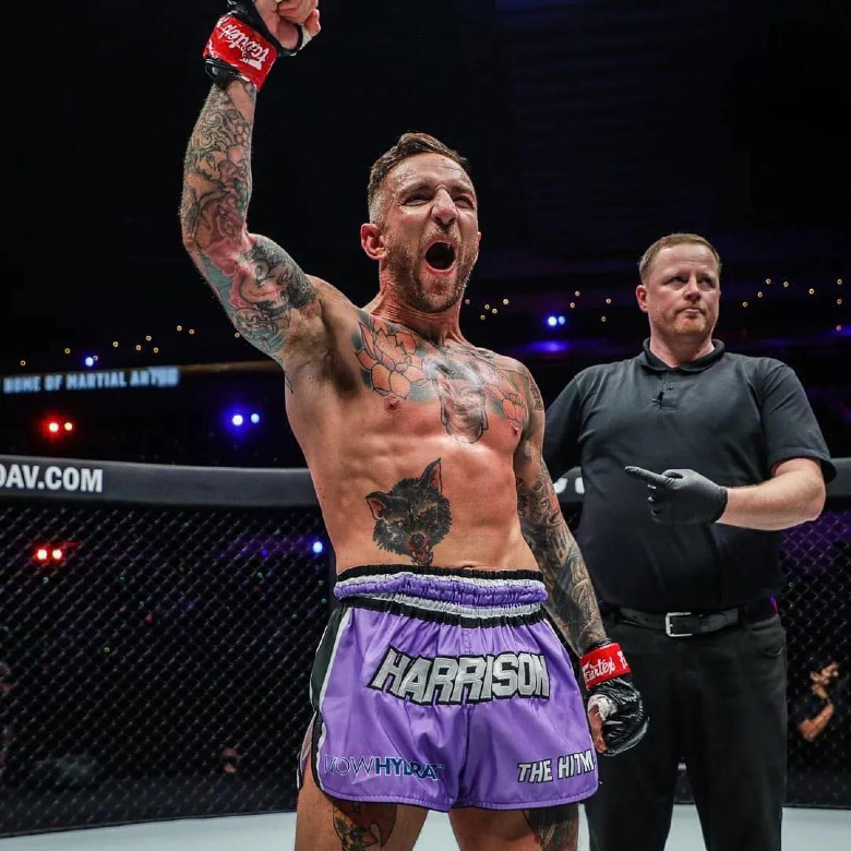 Liam Harrison denied the news of Boxing with Mayweather - Photo 2