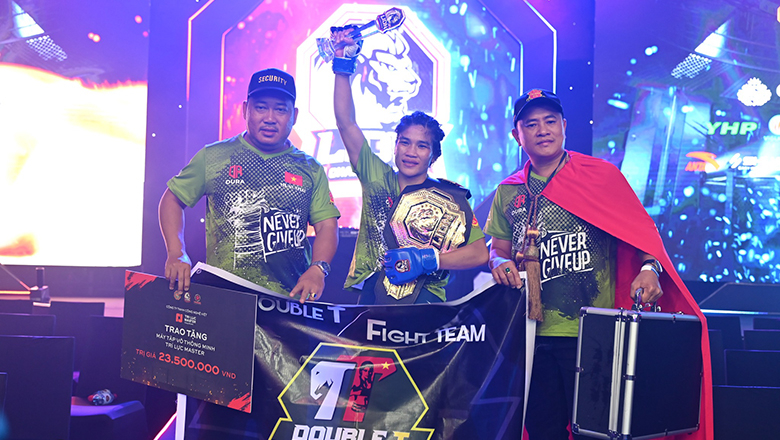 Champion Lion Championship Thanh Truc competes MMA in China - Photo 1