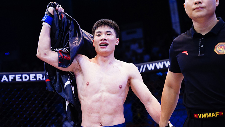 MMA Vietnam boxer defeated the German opponent at Lion Championship 13 - Photo 1