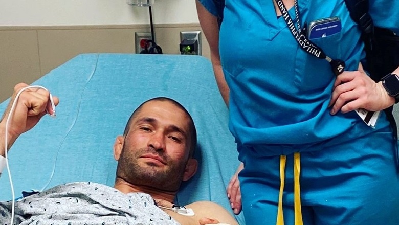 MMA boxer breaks his fingers when playing - Photo 1