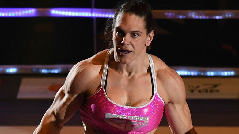 Female MMA fighters were abused by her husband - Photo 1