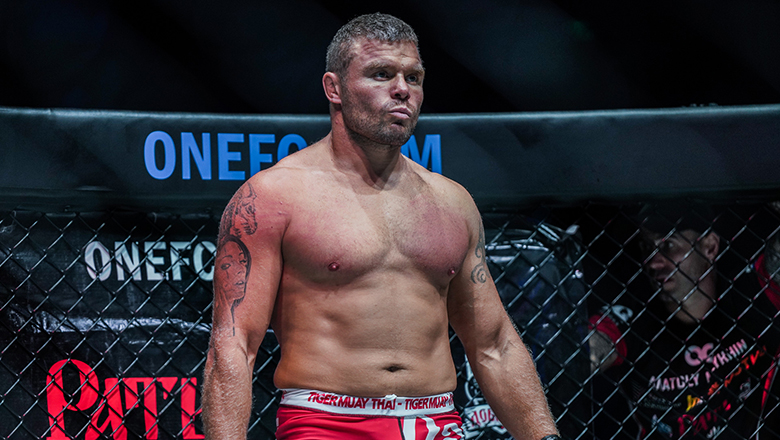 Malykhin declared 'destroying' Bhullar to win the One Championship belt - Photo 1