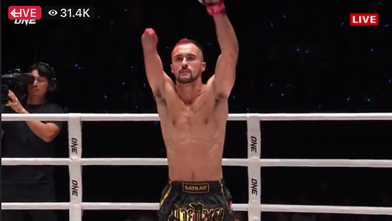 Martial artists won on the launch day of One Championship - Photo 1