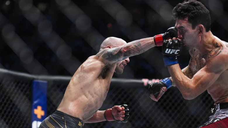 Max Holloway was hospitalized after the UFC belt match - Photo 2