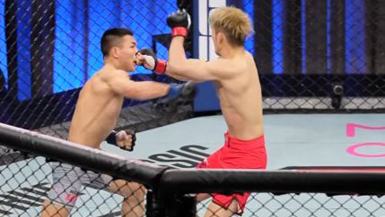 Nghiem Van Italy won the first match of UFC qualifying - Photo 1