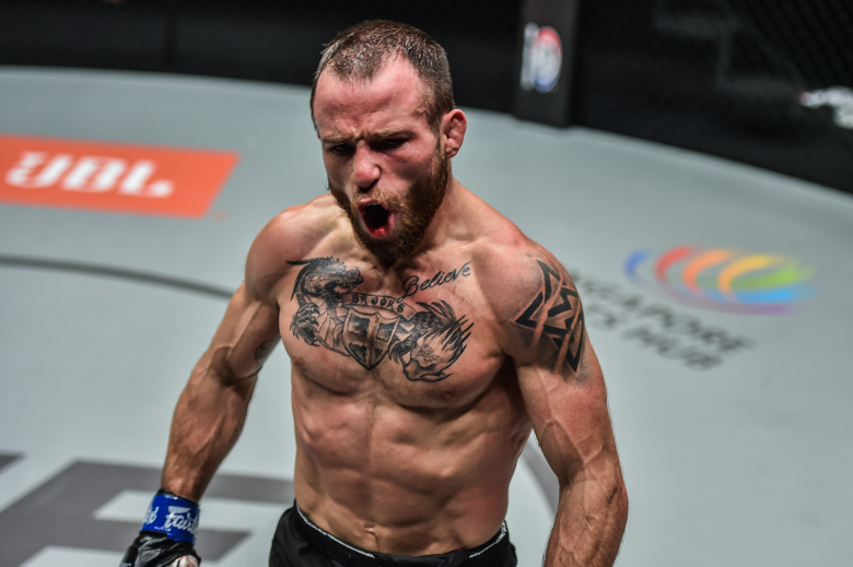 ONE Championship results 164: Brooks lower Pacio, win the Strawweight championship - Photo 1