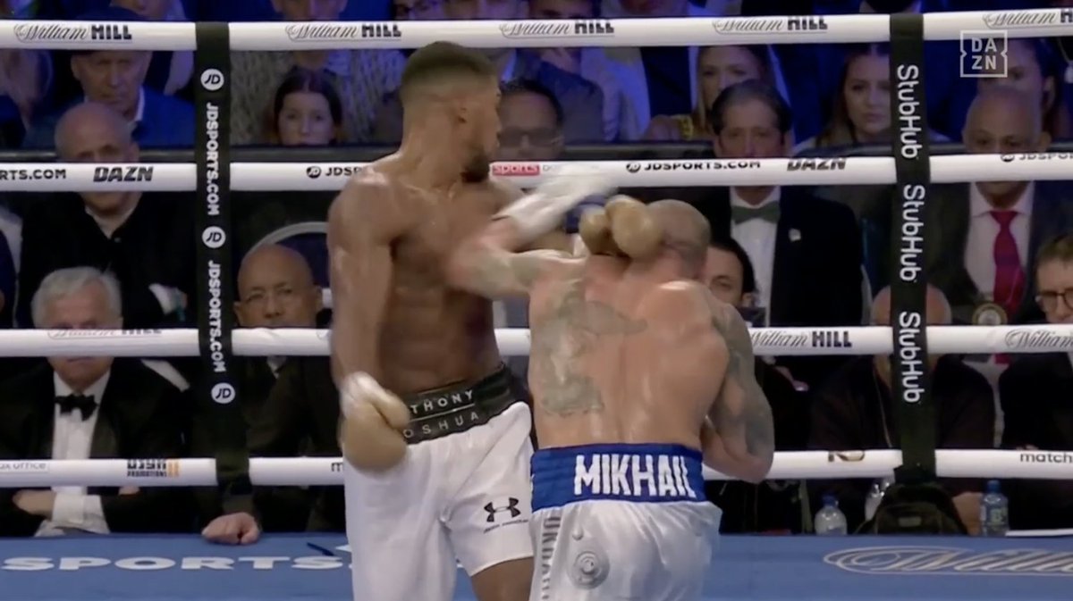 Oleksandr Usyk: Coach told me not to defeat Anthony Joshua - Photo 1