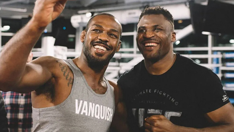 PFL President left the possibility of Jon Jones fighting nunnou - Photo 1