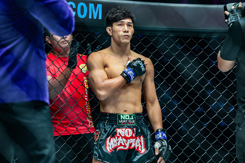 Revealing about the person to set the tactics to help Nguyen Tran Duy Nhat win - Photo 3