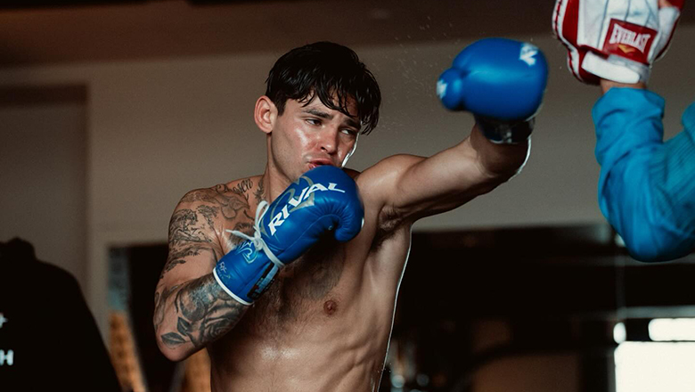 Ryan Garcia is 1.5kg before the match against Devin Haney - Photo 1
