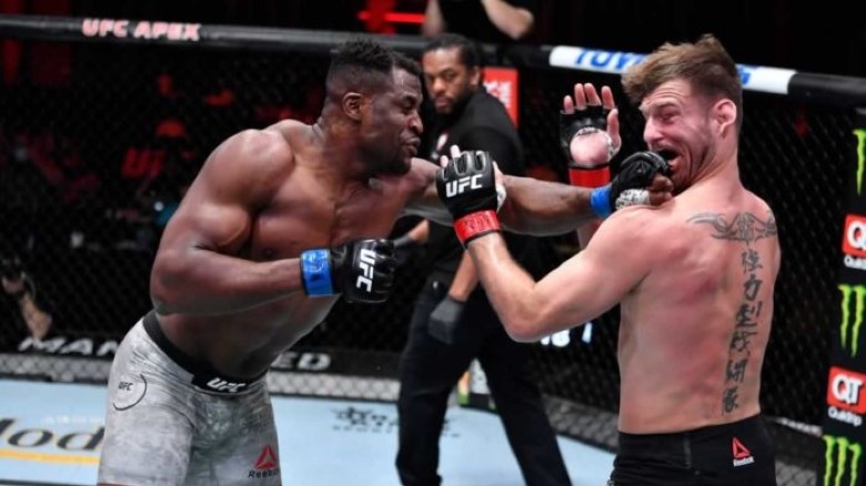 Derrick Lewis: Stipe Miocic is now shocked, no longer the same as before - Photo 1